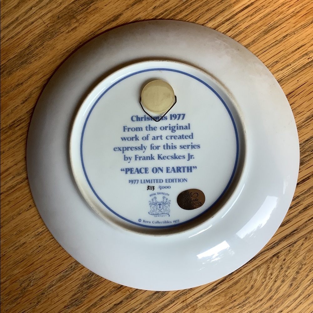 Vintage Kern Collectable “Peace on Earth” Plate - Picture 2 of 4